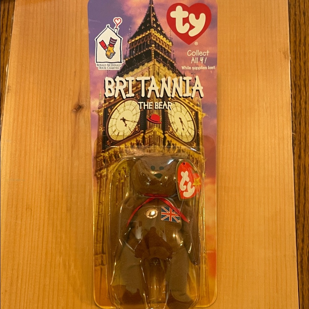 Ty Beanie Baby - Britannia the Bear